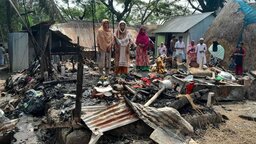 গোপালগঞ্জে আগুনে পুড়ে সর্বশান্ত হলো দরিদ্র এক পরিবার
