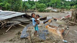 আসামে ভয়াবহ বন্যায় মৃতের সংখ্যা বেড়ে ৯৫