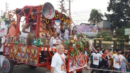 ফরিদপুরে ইসকন মন্দিরের উদ্যোগে শ্রী শ্রী জগন্নাথ দেবের রথযাত্রা অনুষ্ঠিত
