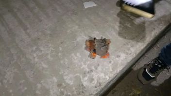 গোপালগঞ্জ পৌরসভার বাউন্ডারি ওয়ালে ককটেল বিস্ফোরণ, এলাকায় আতঙ্ক