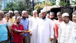 ভয়াবহ অগ্নিকাণ্ডে নিঃস্ব ৮ পরিবার, পাশে দাঁড়াল জামায়াতে ইসলামী নেতৃবৃন্দ