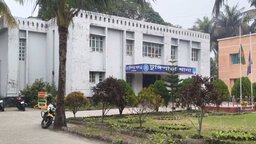 টুঙ্গিপাড়ায় ঋণের বোঝা সইতে না পেরে প্রধান শিক্ষকের আত্মহত্যা