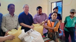 জেলা পরিষদ চেয়ারম্যান এর পাংখোয়া পাড়া পরিদর্শন