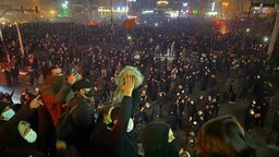 বিক্ষোভে উত্তাল ইরান, নিহত অন্তত ১৯২