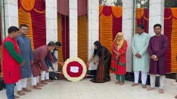 নালিতাবাড়ীতে মহান স্বাধীনতা দিবসে শহীদ মিনারে পুস্পস্তবক অর্পণ