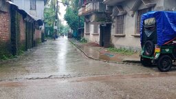 কলাপাড়ায় টানা বৃষ্টিতে জনজীবন স্থবির