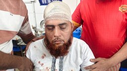 নোয়াখালীতে হোটেল ম্যানেজারকে কুপিয়ে জখম, ৫ লাখ টাকা লুট