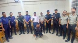বাসের আড়ালে ইয়াবা বাণিজ্য, নোয়াখালীতে সুপারভাইজার গ্রেপ্তার