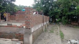কলারোয়ায় সরকারি রাস্তার জমি দখল করে পাকা ভবন নির্মাণের অভিযোগ