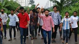 চাটখিলে নিষিদ্ধ ছাত্রলীগের হঠাৎ মিছিল, ভিডিও ভাইরাল