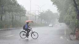 ঢাকাসহ দেশের পাঁচ বিভাগে অতি ভারী বৃষ্টির সতর্কতা