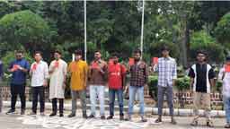 সহিংসতাকারীদের ‘লাল কার্ড’ দেখালো ইবি বৈষম্যবিরোধী ছাত্র আন্দোলন