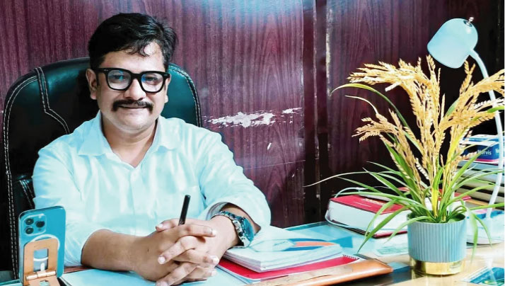 আওয়ামী লীগে যোগ দিলেন বিএনপি নেতা ফয়জুল করিম