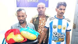 ঝালকাঠিতে ১ কেজি গাঁজাসহ আর্জেন্টিনা সমর্থক দুই যুবক আটক