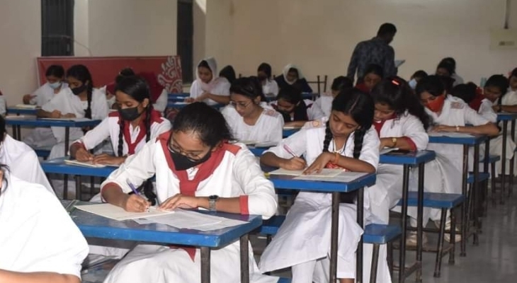 এসএসসি পরীক্ষার্থীদের হাতঘড়ি ও ক্যালকুলেটর ব্যবহার নিয়ে নতুন নির্দেশনা