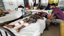 নড়াইলে বিএনপি কর্মীকে কুপিয়ে গুরুতর জখম