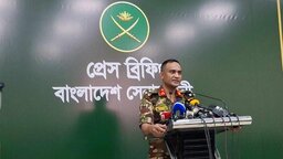 সরকারের সঙ্গে একসঙ্গে কাজ করছে সেনাবাহিনী