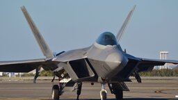 মার্কিন এফ-৩৫ যুদ্ধবিমান পেতে ইসরায়েলের সঙ্গে সম্পর্ক গড়তে হবে সৌদির