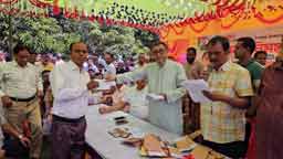 'শান্তিপূর্ণ সহাবস্থান নিশ্চিত করাই আমাদের লক্ষ্য': মনোহরদীতে স্বাস্থ্যমন্ত্রী