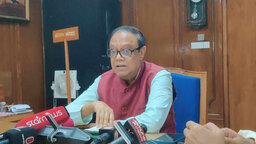 পাঁচ ইসলামী ব্যাংকের একীভবনের সিদ্ধান্ত : কর্মীদের চাকরি থাকবে, জানালেন গভর্নর