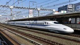 চীনে ট্রেনের ধাক্কায় ১১ রেলকর্মী নিহত