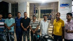 টুঙ্গিপাড়ায় দুটি চোরাই মোটরসাইকেলসহ চোর চক্রের ২ সদস্য আটক