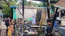 চাটখিলে প্রবাসীর ঘরে মধ্যরাতে দুর্বৃত্তদের অগ্নিসংযোগ