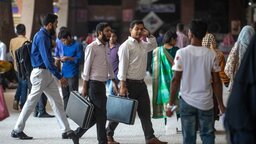 হাসপাতালে চিকিৎসকদের সঙ্গে সাক্ষাৎ করতে পারবেন না ওষুধ কোম্পানির প্রতিনিধিরা