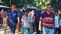 ৩য় শ্রেণির ছাত্রীকে ধর্ষণ চেষ্টা মামলায় ভ্যানচালক কারাগারে