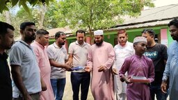 রমজান উপলক্ষে মুকসুদপুর রিপোর্টার্স ইউনিটির কোরআন শরীফ বিতরণ