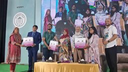 ডিজিটাল লেনদেনে আগ্রহ বাড়াতে বাকৃবিতে বাংলাদেশ ব্যাংকের সেমিনার