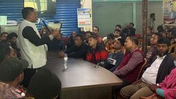 এ্যাসেনসিয়াল ড্রাগস কর্মীদের বৈষম্য দূর করে চাকরি স্থায়ীকরণের প্রতিশ্রুতি দিলেন ডা. বাবর