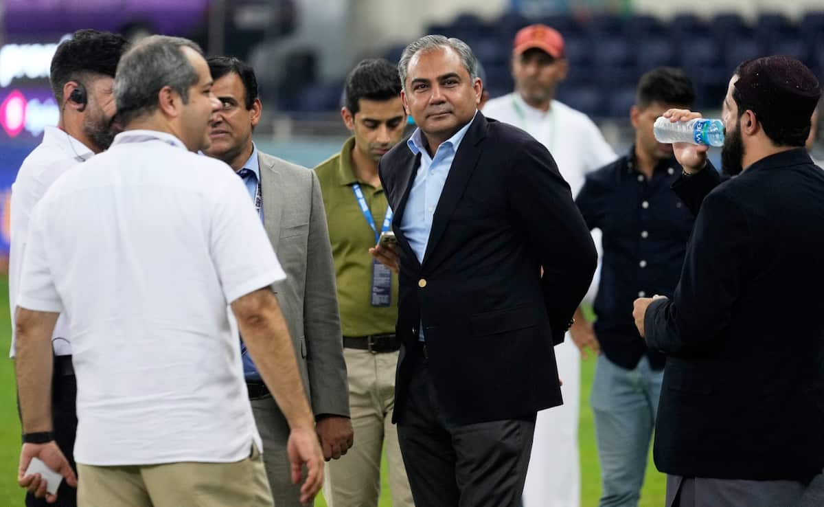 ভারতকে ট্রফি না দেওয়ায় স্বর্ণপদক পাচ্ছেন নকভি!